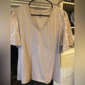 Good Hart by Matilda Jane  cream tee with eyelet sleeves and v neck